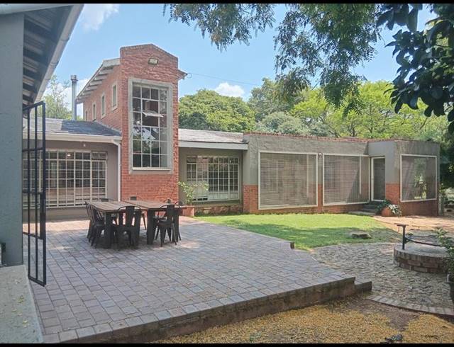 4 BEDROOM HOUSE FOR SALE IN ELDORAIGNE